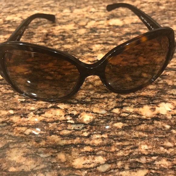 Tory Burch sunglasses - Picture 3 of 9